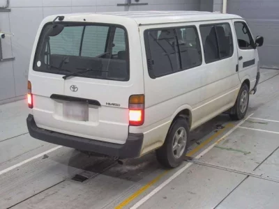 Toyota HIACE  с аукциона в Японии