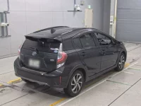 Toyota AQUA лот № 90303 оценка 4  с аукциона в Японии 1