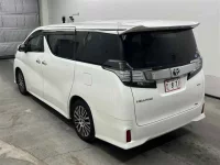 Toyota VELLFIRE лот № 11037 оценка 3.5  с аукциона в Японии 1