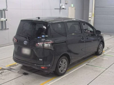 Toyota SIENTA  с аукциона в Японии