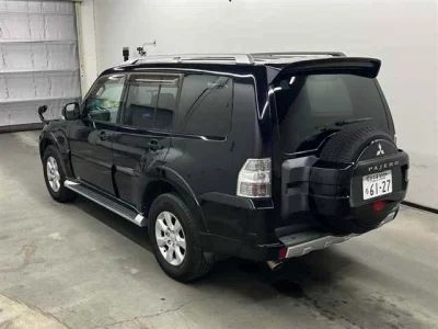 Mitsubishi PAJERO  с аукциона в Японии