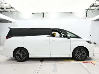 Toyota VELLFIRE  с аукциона в Японии