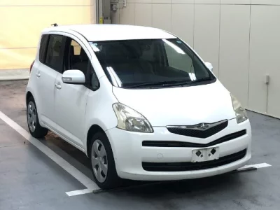 Toyota RACTIS  с аукциона в Японии