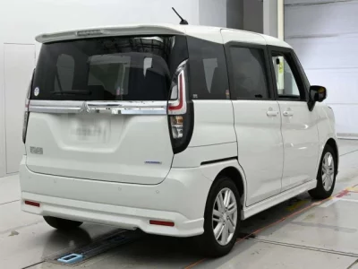 Mitsubishi DELICA D2  с аукциона в Японии