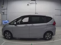 Honda FREED лот № 30243 оценка 4  с аукциона в Японии 3