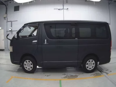 Toyota HIACE VAN  с аукциона в Японии
