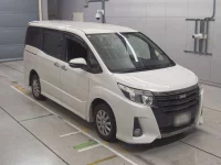 Toyota NOAH лот № 90329 оценка R  с аукциона в Японии 4