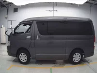 Toyota HIACE VAN лот № 40008 оценка 4  с аукциона в Японии 3