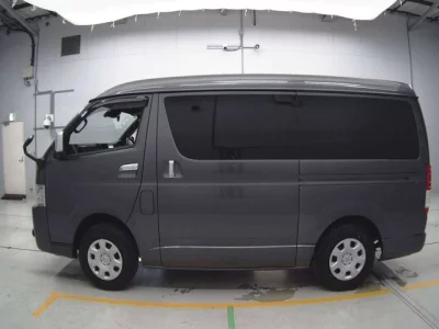 Toyota HIACE VAN  с аукциона в Японии