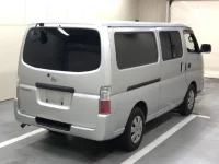 Nissan CARAVAN VAN лот № 6100 оценка 3.5  с аукциона в Японии 3