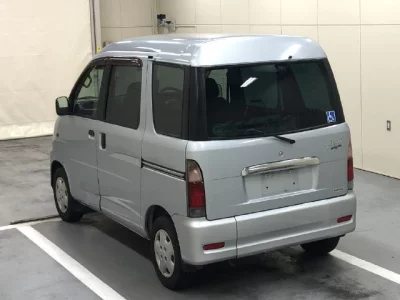 Daihatsu Atrai Wagon  с аукциона в Японии