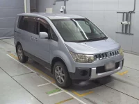 Mitsubishi DELICA D5 лот № 90347 оценка 3.5  с аукциона в Японии 4