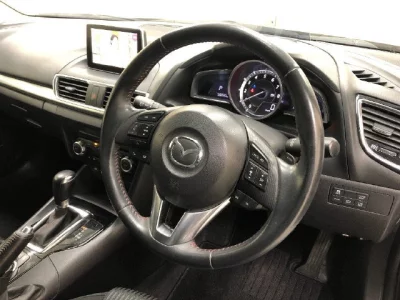 Mazda AXELA  с аукциона в Японии