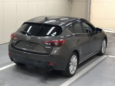 Mazda AXELA  с аукциона в Японии