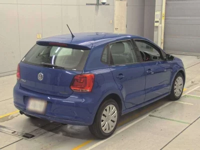Volkswagen POLO  с аукциона в Японии