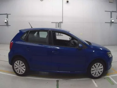 Volkswagen POLO  с аукциона в Японии