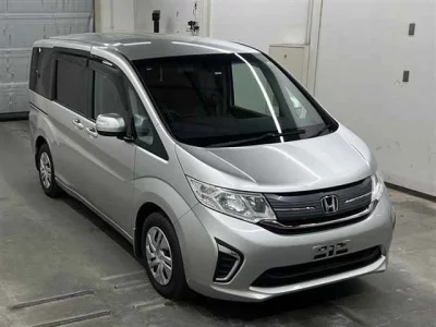 Honda STEP WAGON  с аукциона в Японии