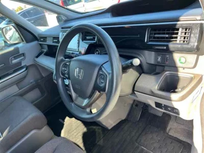 Honda STEP WAGON  с аукциона в Японии