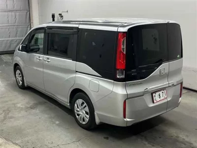 Honda STEP WAGON  с аукциона в Японии