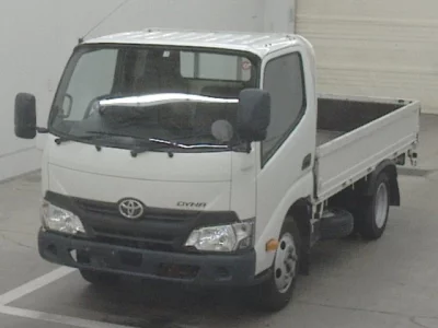 Toyota DYNA  с аукциона в Японии