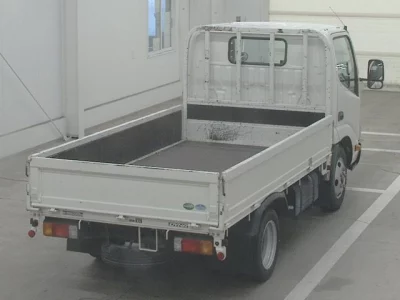 Toyota DYNA  с аукциона в Японии