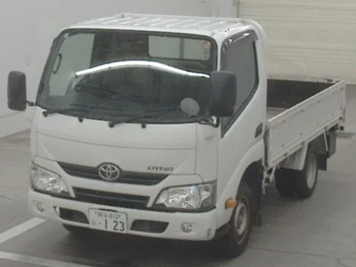 Toyota DYNA  с аукциона в Японии