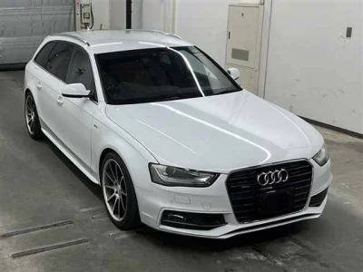 Audi A4  с аукциона в Японии