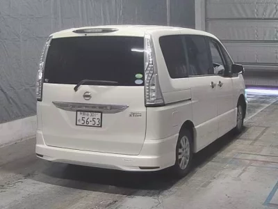 Nissan SERENA  с аукциона в Японии