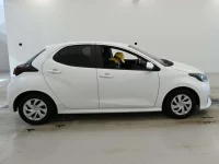 Toyota YARIS лот № 30273 оценка RA  с аукциона в Японии 2