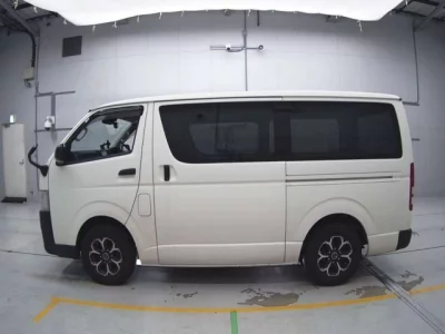 Toyota REGIUS ACE VAN  с аукциона в Японии