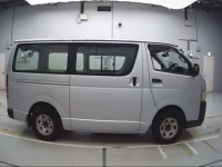 Toyota REGIUS ACE VAN лот № 40038 оценка R  с аукциона в Японии 2