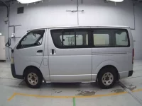 Toyota REGIUS ACE VAN лот № 40038 оценка R  с аукциона в Японии 3