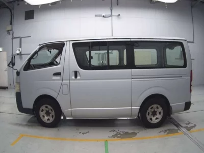 Toyota REGIUS ACE VAN  с аукциона в Японии