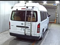 Toyota HIACE лот № 5115 оценка R  с аукциона в Японии 4