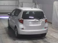 Toyota RACTIS лот № 2521 оценка 3.5  с аукциона в Японии 7