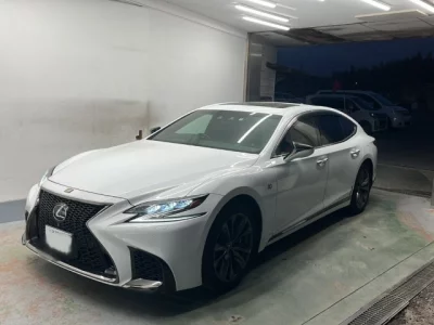 Lexus LS  с аукциона в Японии