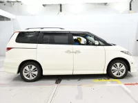 Honda ELYSION лот № 30287 оценка 3  с аукциона в Японии 2