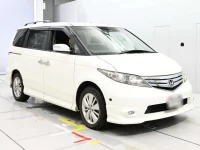 Honda ELYSION лот № 30287 оценка 3  с аукциона в Японии 4