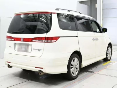 Honda ELYSION  с аукциона в Японии