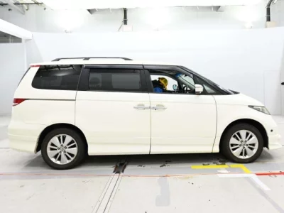 Honda ELYSION  с аукциона в Японии