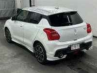 Suzuki SWIFT лот № 10169 оценка R  с аукциона в Японии 1