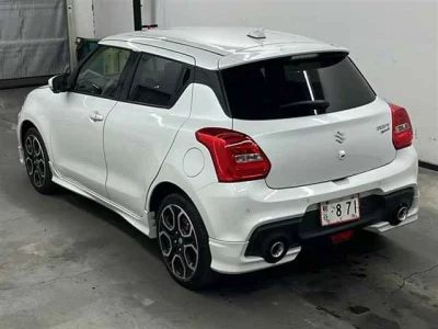 Suzuki SWIFT  с аукциона в Японии