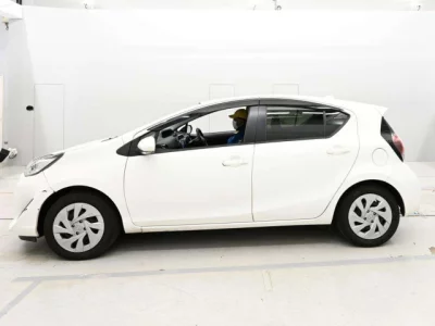 Toyota AQUA  с аукциона в Японии