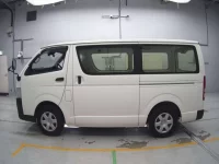 Toyota REGIUS ACE VAN лот № 40049 оценка 3.5  с аукциона в Японии 3