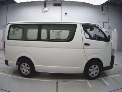 Toyota REGIUS ACE VAN  с аукциона в Японии