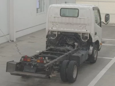 Toyota DYNA  с аукциона в Японии