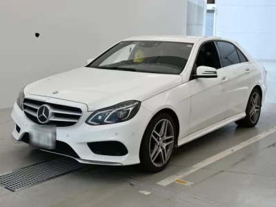 Mercedes-Benz E CLASS  с аукциона в Японии