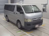 Toyota HIACE VAN лот № 40067 оценка 3.5  с аукциона в Японии 4