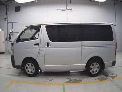 Toyota HIACE VAN  с аукциона в Японии