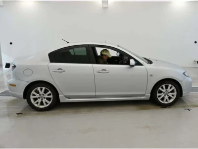 Mazda AXELA  с аукциона в Японии